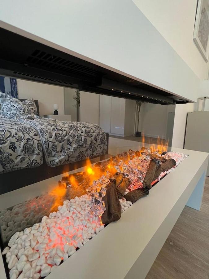 Luxurioeses Apartment,Neubau, 4 Personen, Parkplatz, Griechischer Stil ボーフム エクステリア 写真