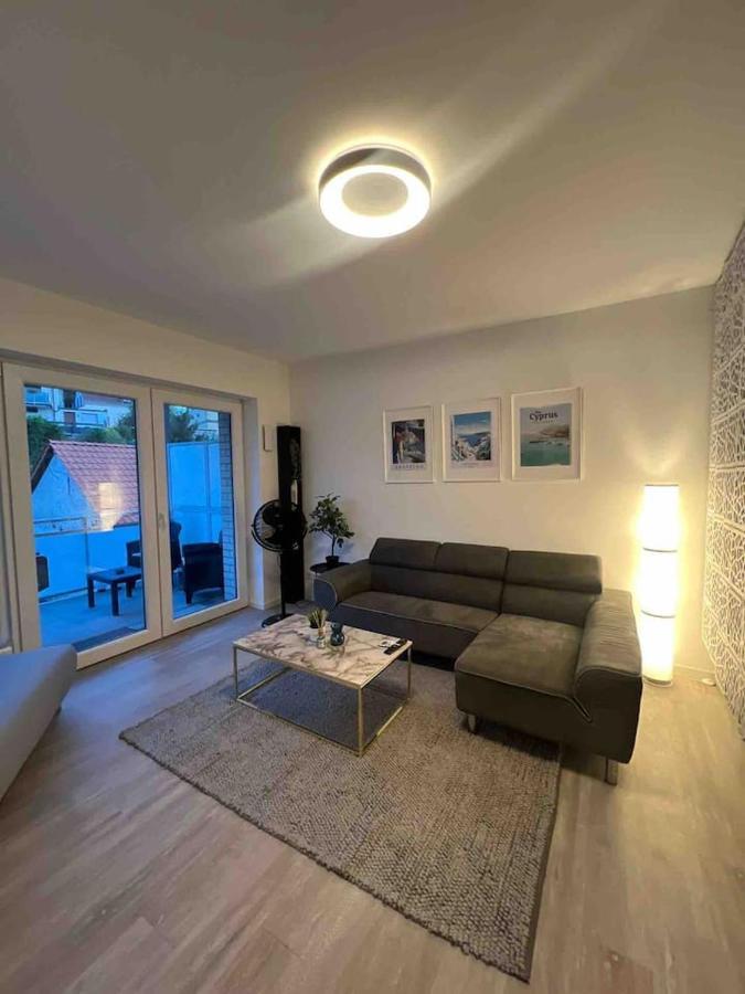 Luxurioeses Apartment,Neubau, 4 Personen, Parkplatz, Griechischer Stil ボーフム エクステリア 写真