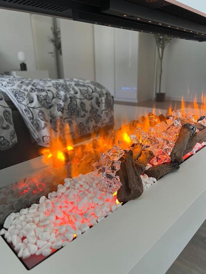 Luxurioeses Apartment,Neubau, 4 Personen, Parkplatz, Griechischer Stil ボーフム エクステリア 写真